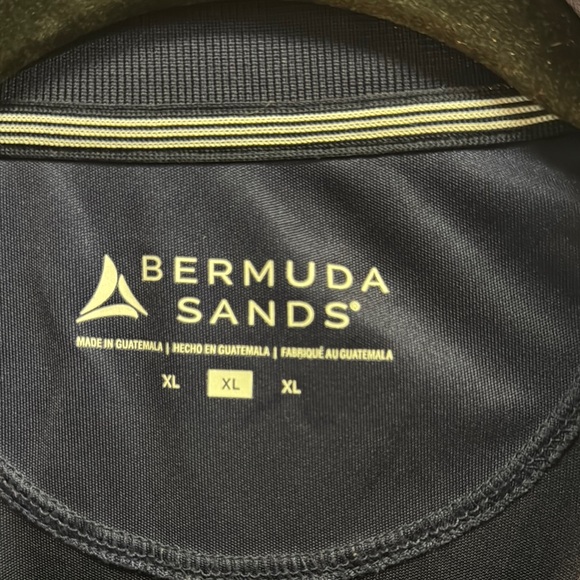 Navy Blue Polo Shirt with Short Sleeves and Relaxed Fit - Picture 2 of 3